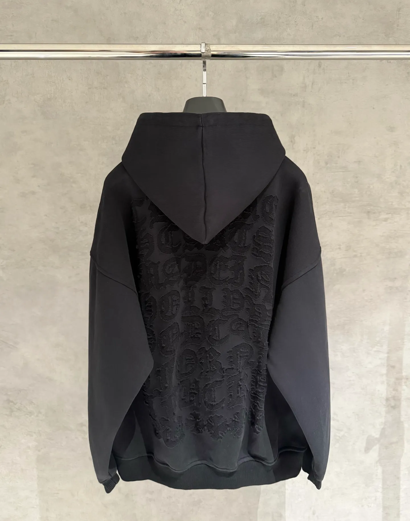 🅿️380 [Strict quality control] CH Croixin's new long-sleeved hooded sweatshirt. The fabric is made of heavy 480g double yarn fabric. The whole garment is washed. The front and rear panels are laser burned. The ready-to-wear wash is loose. The fabric is stiff and stylish. It does not deform or shrink. Color: black, white, floral gray. Size: M-2xl